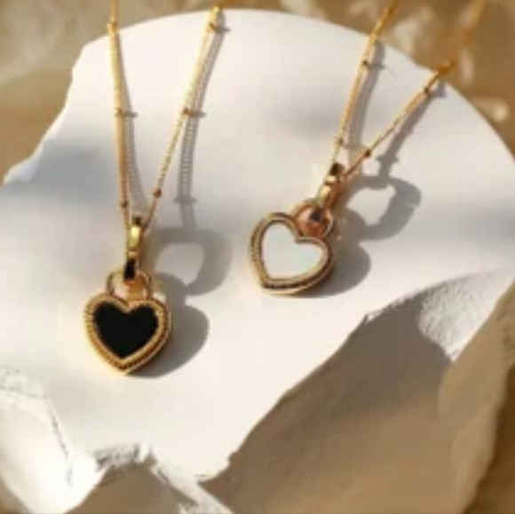 Double Sided Heart Necklace - Picture 4 of 4